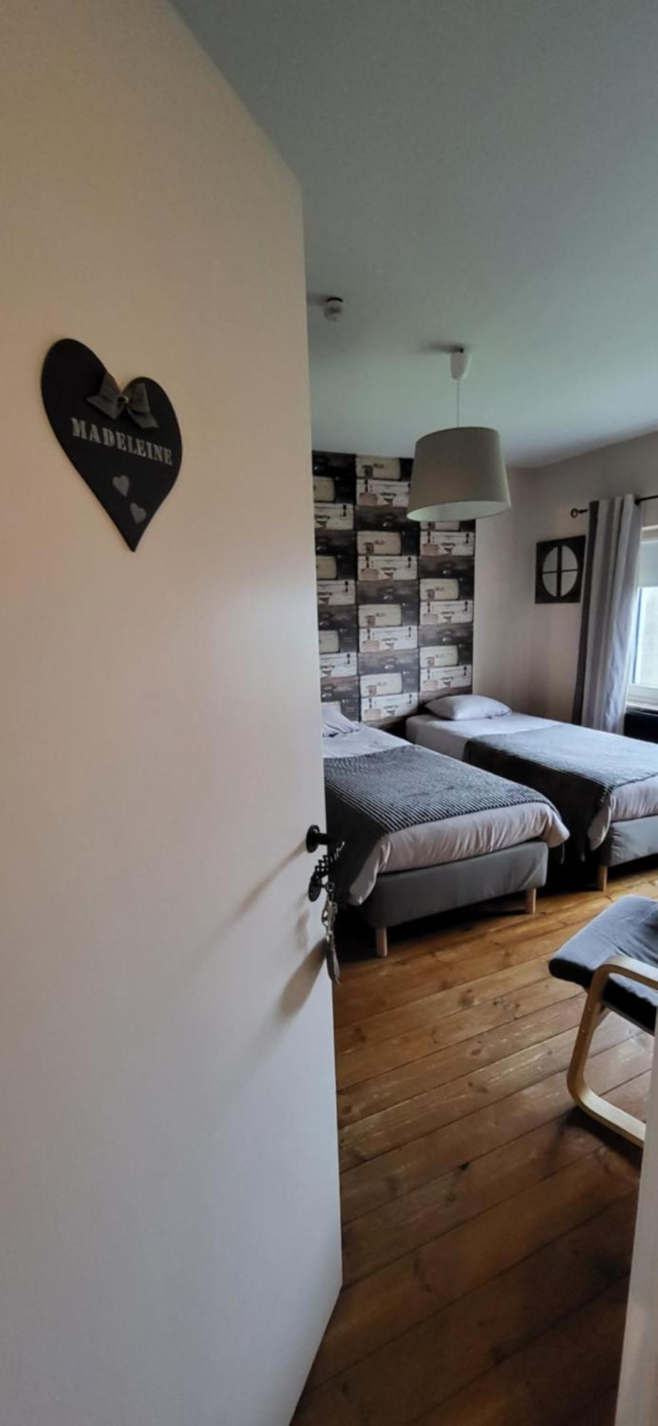 Chambres Esprit Campagne Libramont-Chevigny Zimmer foto
